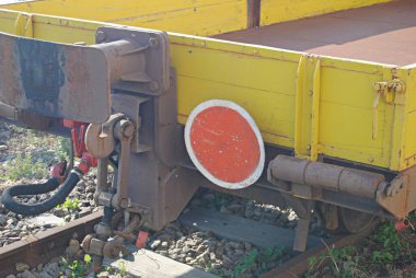 Sarı yük vagonu, dar gösterge treni, metre göstergesi.