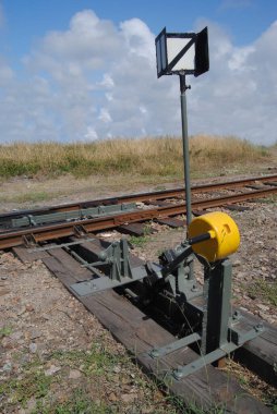 Portekiz tren yolu şaşırtmacası, sarı sapma tren yönünü değiştirmek için kulp, çok eski bir hat.