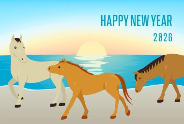 2026 yılı için Yatay Yeni Yıl kartı, At Yılı. Deniz kıyısında kumlu bir sahilde yürüyen üç at tasviri. Düz tasarım.