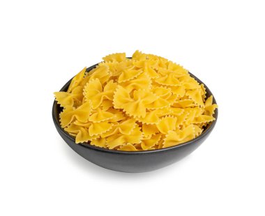 Çiğ Farfalle Makarnası İzole edilmiş, Sarı Kelebek Eriştesi, Buğday Yayı Makarnası, Beyaz Arkaplanda Pişmemiş Farfalle