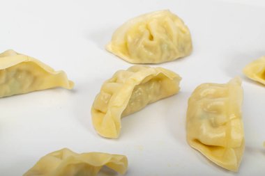 Gyoza Çin Mantı, Sebzeli Jiaozi, Tavuk Momo Pile, Asya Gyoza Grubu Beyaz Arkaplanda
