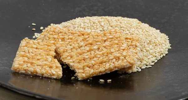 Spuntino Sesamo Colazione Base Cereali Dolci Cracker Semi Miele Barretta — Foto Stock