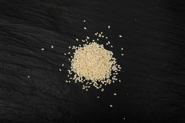 Семена Кунжута Куча Белые Зерна Кунжута Здоровая Диета Гарнир Семена — стоковое фото
