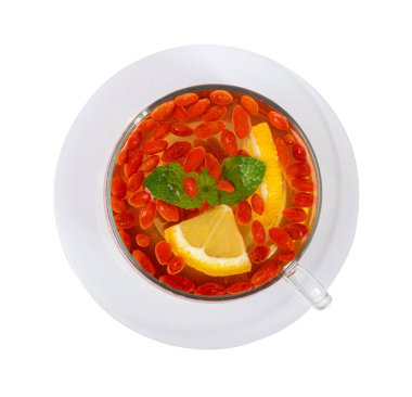 Goji Berry Tea İzole Edilmiş, Lycium Barbaru İçeceği, Çin Wolfberry kompostosu, Berberi Matrimony Vine Berries, Red Medlar Infüzyon, Goji Berry Çayı Beyaz Arkaplanda