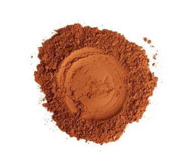 İzole edilmiş kakao tozu, Dağıtılmış Yuvarlak Kakao Tozu Çerçevesi, Kuru Kakao Fasulyesi Dölyatağı, Beyaz Arkaplanda Ev Yapımı Çikolata Yığını, Kopya Uzay