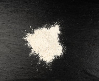 Un dokusu Arkaplanı, Kopya Alanı ile Buğday unu Deseni, Pastane Afişi, Soyut Un Çerçevesi, Siyah Tabaka Üzerine Beyaz Toz