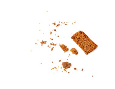 Çavdar Ekmek Kırıntıları İzole Edilmiş, Ev Yapımı Kahverengi Ekmek Çubukları, Çıtır Ekmek Küpeleri Dağılmış Yığınlar, Kuru Çavdar Ekmeği Kırıntıları, Beyaz Arkaplanda Kahverengi Kızarmış Tuzlu Krakerler