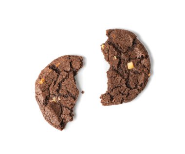 Kırık Çikolatalı Bisküvi, Siyah Yuvarlak Kurabiye, Kara Yumuşak Bisküviler, Ev Yapımı Tereyağlı Kurabiyeler, Beyaz Arkaplanda Taze Tatlı Kakao Krakeri