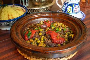 Fas Tajine Et Güveci, Geleneksel Fas Tagini, Arap Markası, Fas Kuzu Tagine Yemekleri Restoran Seramik Tabağı