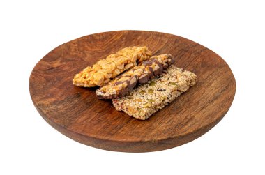 Kaçık Çubuğu, Cevizli Enerji Atıştırmalığı, Çikolatalı Müsli Tatlısı, Protein Şekerlemesi, Tahta Tabakta Fitness Fruit ve Fındık Enerjisi Kahvaltısı, Beyaz Arkaplan