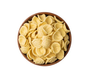 Bowl 'da çiğ Orecchiette Makarna, Ev Yapımı Kuru Makarna, İtalyan Recchietedde, Çiğ Erişte, Beyaz Arkaplan' da Orecchiette Makarna