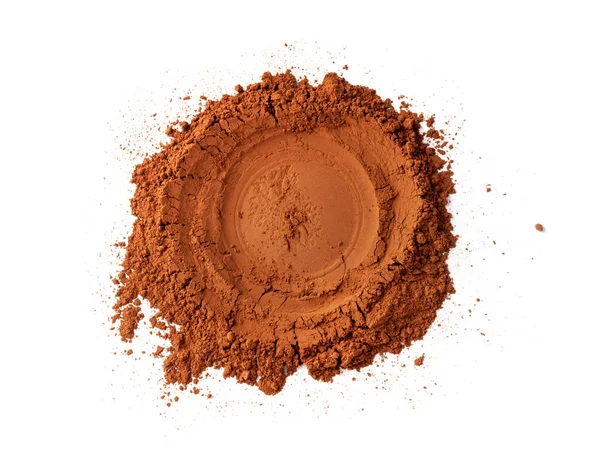 İzole edilmiş kakao tozu, Dağıtılmış Yuvarlak Kakao Tozu Çerçevesi, Kuru Kakao Fasulyesi Dölyatağı, Beyaz Arkaplanda Ev Yapımı Çikolata Yığını, Kopya Uzay