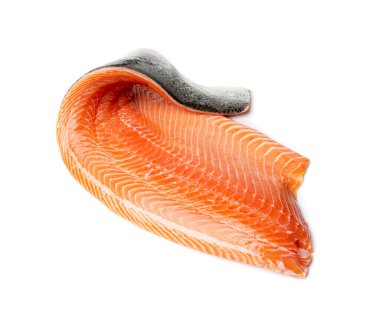 İzole edilmiş taze somon filetosu, Çiğ Norveç kırmızı balığı, Alabalık eti parçası, Beyaz Arkaplanda Büyük Taze Atlantik Somonu filetosu