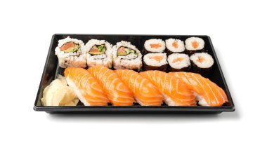 Plastik Konteynırda Suşi Suşi Suşi Paketi, Suşi Paketi, Nori Maki, Nigiri Suşi Yuvarlaması Beyaz Arkaplanda İzole Edildi