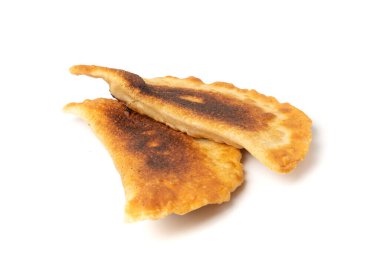 Cheburek İzole Edildi, Ev Yapımı Kızarmış Et Turtası, Doldurulmuş Tatar Chiburekki, Calzone, Geleneksel Empanada, Beyaz Arkaplanda Cheburek