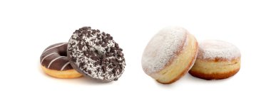 İzole edilmiş çikolatalı çörekler, kahverengi kırıntılı ve beyaz çizgili jöleli çörekler, beyaz arka planda kakaolu çörekler.