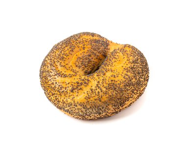 Haşhaşlı bagel izole edildi, bir yuvarlak ekmek, kahvaltıda haşhaşlı buğday ekmeği fırını, beyaz arka planda sade yuvarlak simit ekmeği