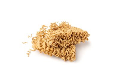 Çiğ Çavdar Eriştesi Yalıtılmış, Kuru Ramen Eriştesi, Pişmemiş Kore Vermicelli, Hızlı Çin Ekmek Ekmeği, Beyaz Arkaplanda Çiğ Erişte