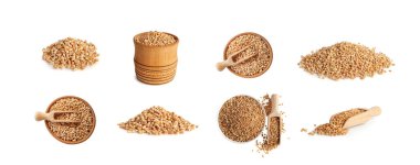 Tahta kepçe içinde buğday taneleri, Arpa Yığını, Ekmek için kuru tahıl tohumları, Spelta Sağlıklı Organik Gıda, Tahta kaşıkta Tahta Kaşık Yığını Beyaz Arkaplanda