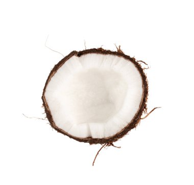 Hindistan cevizi parçaları, kırılmış hindistan cevizi, izole edilmiş taze tropikal palmiye ağaçları, açık hindistan cevizi kesikleri, doğal süt, beyaz arka planda yağ bileşeni.