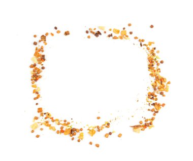 Kurutulmuş sebzeler havuç, soğan, yaban havucu ve soya etiyle karıştırılır. Çıtır gevrek, sebze proteini, susuz bırakılmış çeşitli yiyecek parçaları beyaz arka planda hazır erişte koleksiyonu.