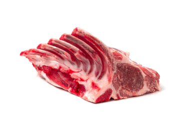 Çiğ kuzu pirzola, pirzola, fileto, sığır filetosu sığır filetosu, fileto fileto kesilmiş koyun fileto beyaz arka planda.