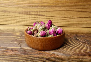 Kuru Gül Tomurcukları, Pembe Çiçek Çayı için Gül Yaprakları, Kurumuş Pers Gülleri, Doğa Tahtası Arkaplanındaki Gül Tomurcukları
