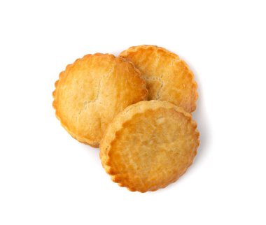 Hollanda geleneksel kurabiyeleri izole edilmiş, Hollanda bademi dolgulu kek, parçalanmış badem ezmesi, gevulde koek veya fındık ezmeli tart, beyaz arka planda Breton tereyağlı bisküvi parçaları