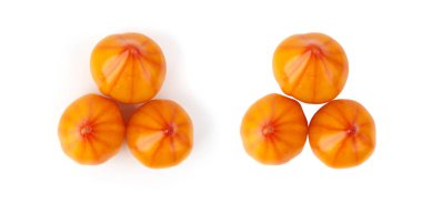 Sarı çizgili domatesler izole edilmiş. Beyaz arka planda taze çift renkli kaplan domates grubu