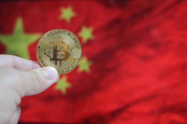 Bitcoin ve China Flag. Çin 'deki kripto para birimi ve engelleme teknolojisi yatırımcıları için kavram.
