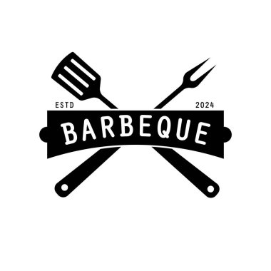 Barbekü logosu tasarımı. Ateş, spatula ve çatal kavramlı ızgara sembolü. Klasik BBQ rozet vektörü