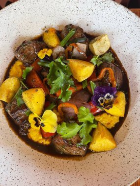 Lomo Saltado yemeği Peru mutfağı