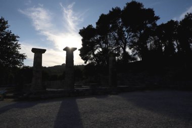 Olimpia 'daki antik tapınak