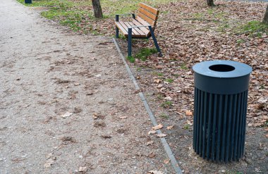 Modern Iron Garbage Bin, Black Trash Can on Street, Metal Waste Bin for Mix Trash and Non Recyclable Waste