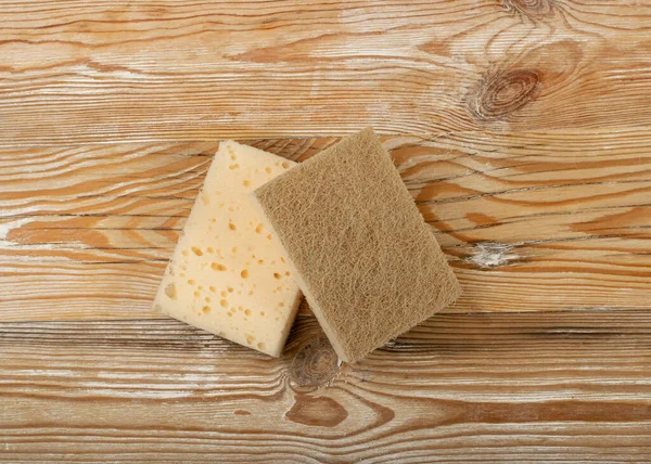 Natural Sponge Wood Table Eco Brown Sponges Eco Friendly Hygiene — 스톡 사진