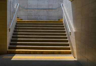 Beton Merdivenler, Beton Merdivenler, Şehir Merdivenleri, Çimento Merdiveni Mimarisi, Sokak Merdivenleri, Yaya Geçidi, Yeraltı Geçidi, Beton Merdivenler