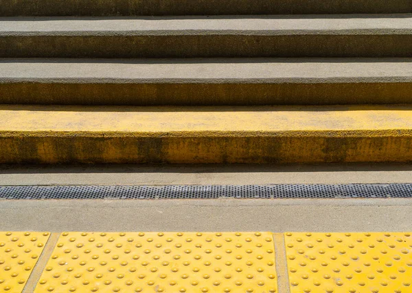 Beton Merdivenler Beton Merdivenler Şehir Merdivenleri Çimento Merdiveni Mimarisi Sokak — Stok fotoğraf