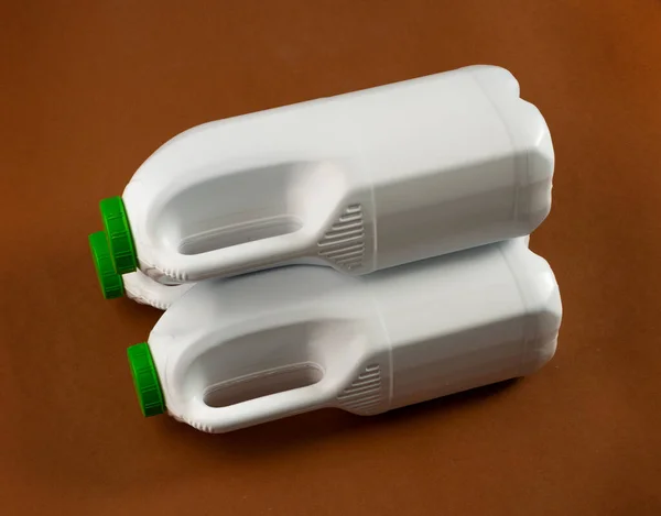 Порожні Пластикові Пляшки Молока Білі Пластикові Пляшки Глобальна Концепція Забруднення — стокове фото