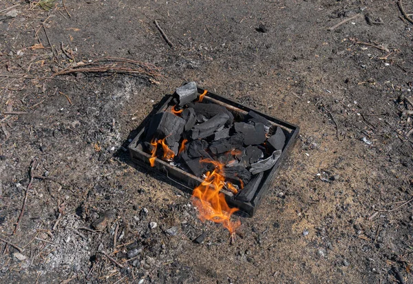 Small Grill Portable Barbecue Bbq Flame Smoke Mini Barbecue Outdoor — Stock Photo, Image