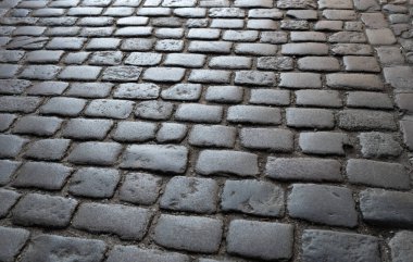 Eski Taş Asfalt Döşeme Arkaplanı, Antik Granit Kaldırım Yolu Şablonu, Eski Blok Kaldırım Mockup, Metin İçin Kopya Alanı olan Paved Yol Sancağı