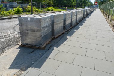 Paletler Avrupa Caddelerinde Paving Kalıpları, Yaya Yolu, Yol Tamiri, Modern Teknoloji ve Malzemeler