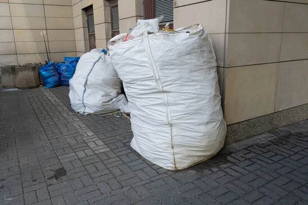 Saco Basura Grande Bolsas Plástico Para Desechos Eliminación Chatarra Construcción — Foto de Stock