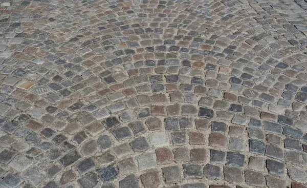 古い石造りの建物のテクスチャの背景 古代の花崗岩のコブストーン道路パターン ヴィンテージのブロックの歩道モックアップ テキストのためのコピースペースが付いている舗装された道路のバナー — ストック写真