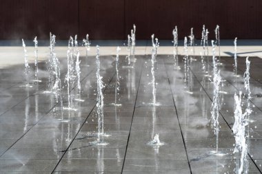 Çeşme Suyu, Düşen Çeşme Jetleri, Şelale Sızıntıları, Şelale Hareketi, Yaz Parkı Akıntısı, Şehrin Sıcaklığı, Çeşme Su Dokuma Arkaplanı