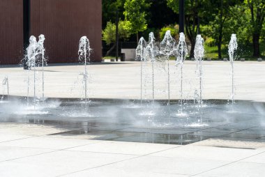 Çeşme Suyu, Düşen Çeşme Jetleri, Şelale Sızıntıları, Şelale Hareketi, Yaz Parkı Akıntısı, Şehrin Sıcaklığı, Çeşme Su Dokuma Arkaplanı
