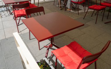 Sokak Restoranı Masası, Boş Kafe Masaları, Bistro Koltuğu, Bar Terası, Açık Restoranlar, Kafeterya, Trattoria, Şehir Kahve Dükkanları Mobilyası, Yaz Caddesi Masası