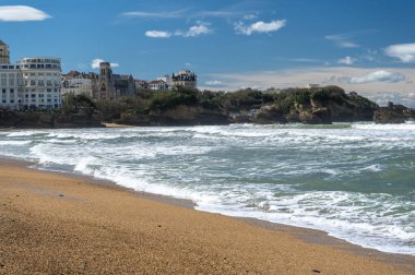 Biarritz, Fransa, 18 Nisan 2024: Biarritz Atlantic Ocean Coast, Beach View, Spring in French Riviera editoryal Image