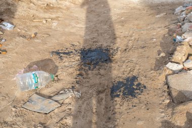 Essaouira, Fas - Ocak 2024: Essaouira Sahili, Fas Çöplüğü, Essaouira 'nın Kirli Sahili, Birçok Plastik Şişe, Editörel Görüntü