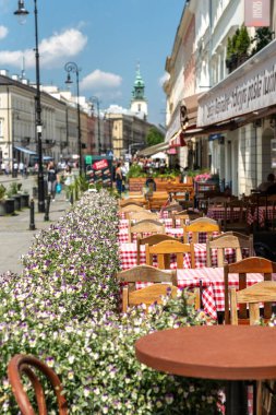 Sokak Restoranı Masası, Boş Kafe Masaları, Bistro Koltuğu, Bar Terası, Açık Restoranlar, Kafeterya, Trattoria, Şehir Kahve Dükkanları Mobilyası, Yaz Caddesi Masası