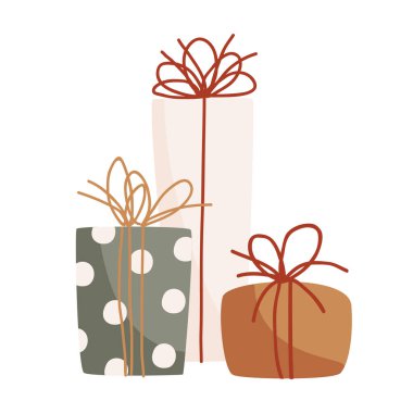 Beyaz arka planda izole edilmiş şirin hediye kutuları yığını. Kurdele fiyonklu kutlama kutuları. Düz çizgi film vektör çizimi